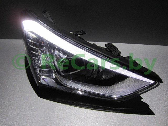 Фара Hyundai Santa Fe 2012-2015 после ремонта LED DRL: